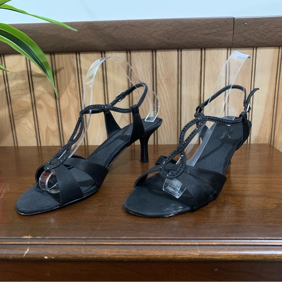 Metaphor Grace Black Rhinestone Formal Kitten Heel (10) - Picture 3 of 9